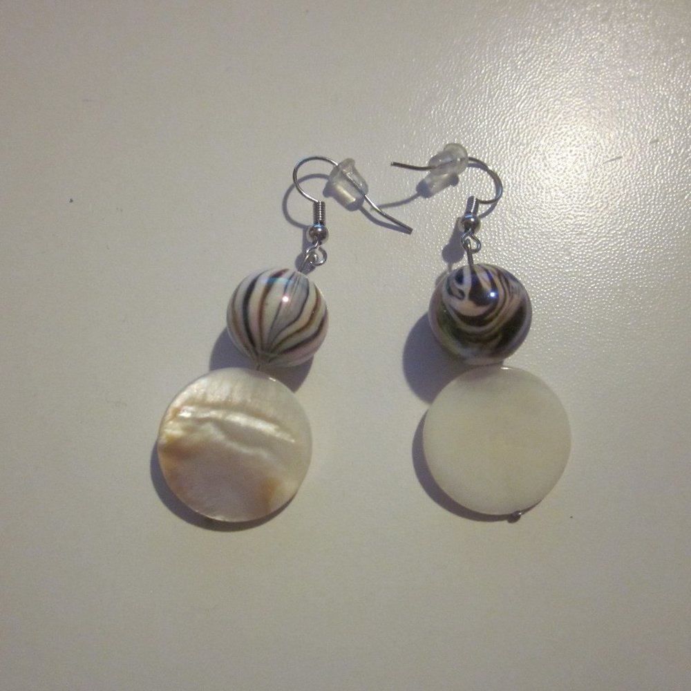 NWOT.  Cream & Brown Earring